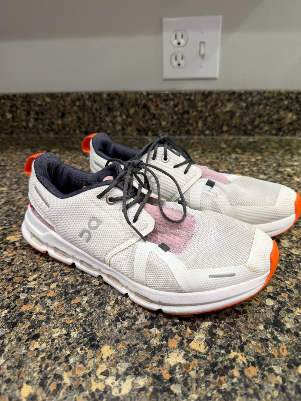 On Running kids 6  Cloud White & orange  Accent Sneakers